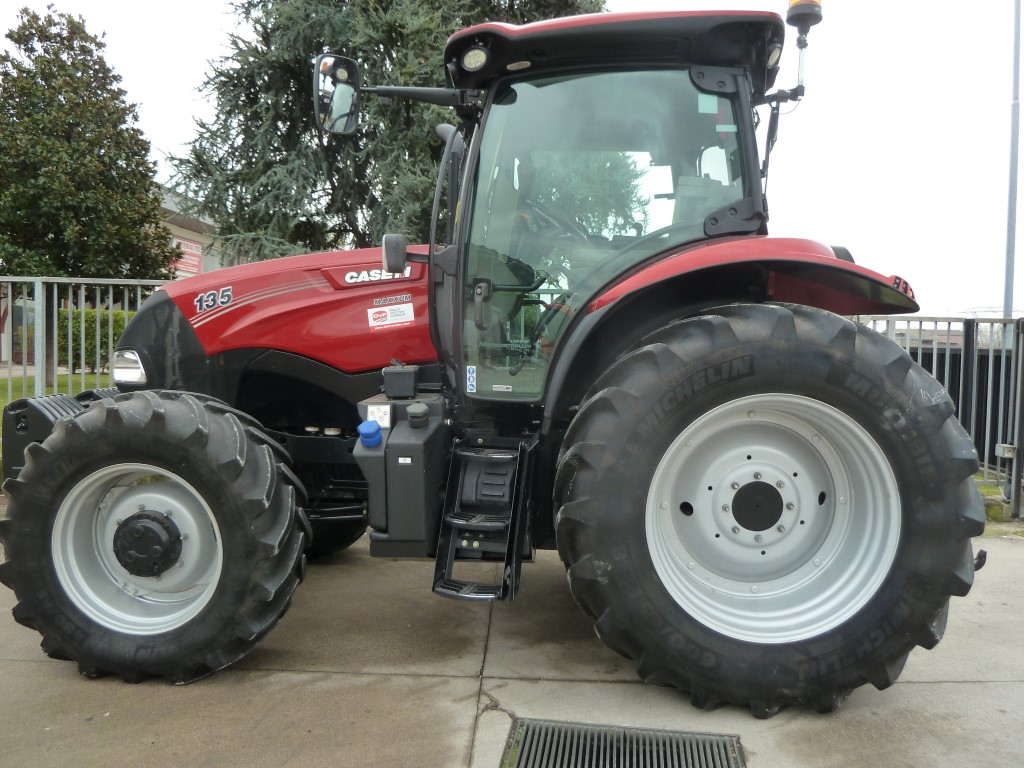 Impianto di frenatura idraulico monolinea tipo CUNA su trattore CASE IH MAXXUM 135