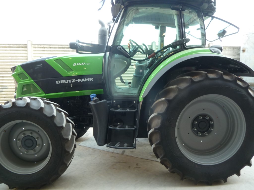 Impianto di frenatura idraulico monolinea tipo CUNA su trattore DEUTZ-FAHR 6140 TTV (MR)