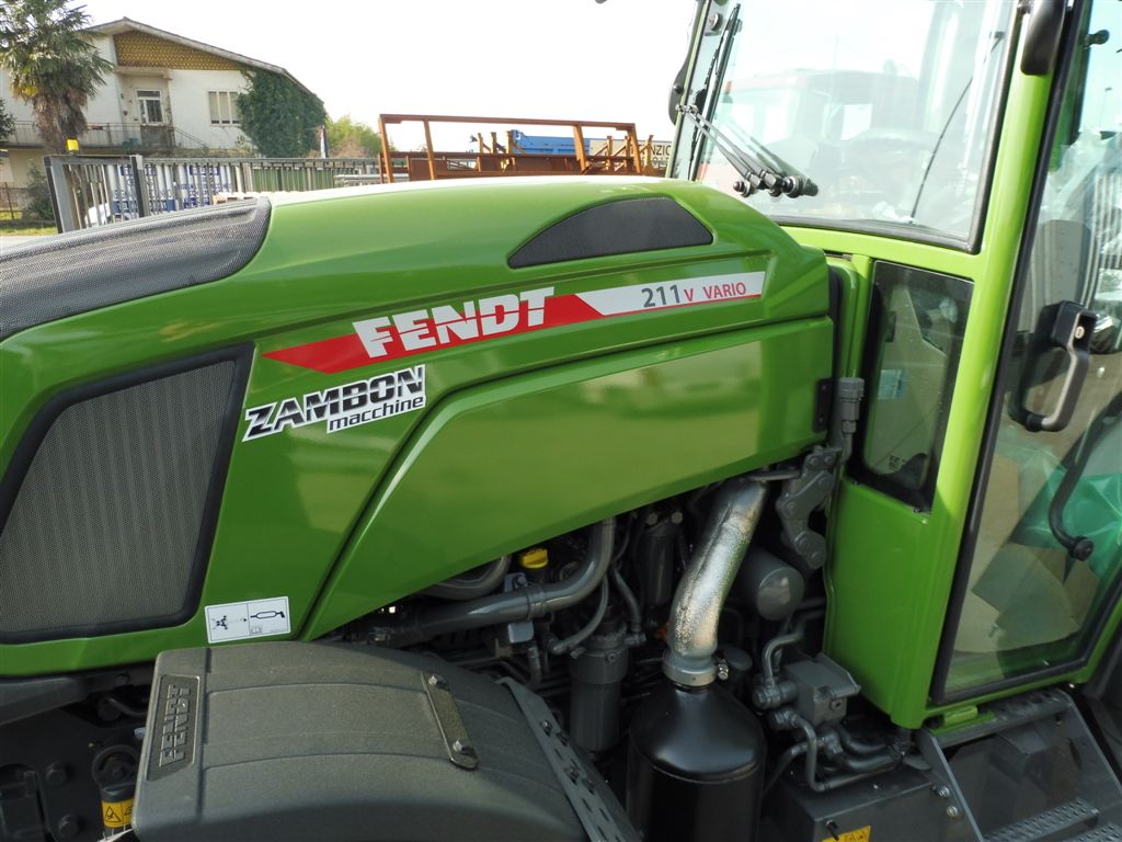 Impianto di frenatura idraulico e pneumatico Mother Regulation per Fendt 211V Vario