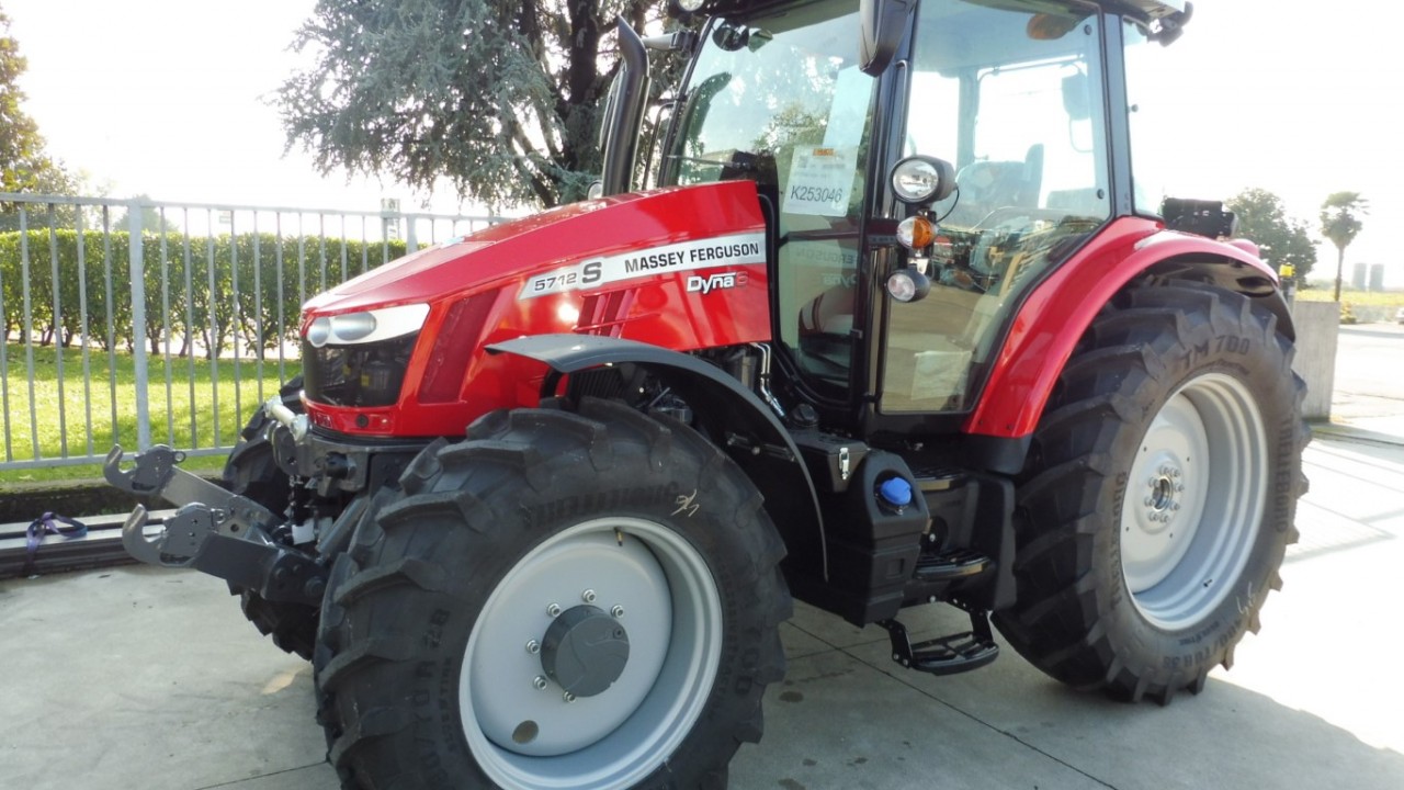 Impianto di Frenatura idraulico e pneumatico installato su Massey Ferguson S 5712 Dyna-6 (MR)