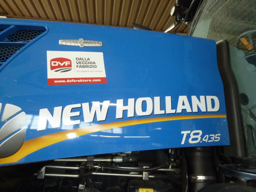 new-holland-t8-435-cv-435-91.jpeg